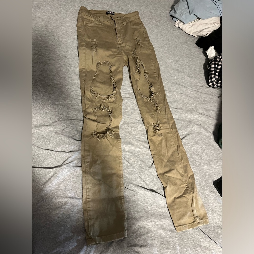 FASHION NOVA KHAKI RIPPED JEANS
